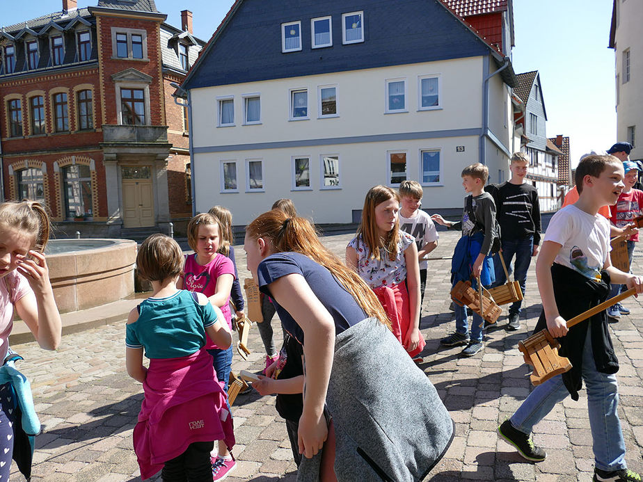 Rasseln in Naumburg - eine alte Ostertradition (Foto: Karl-Franz Thiede)